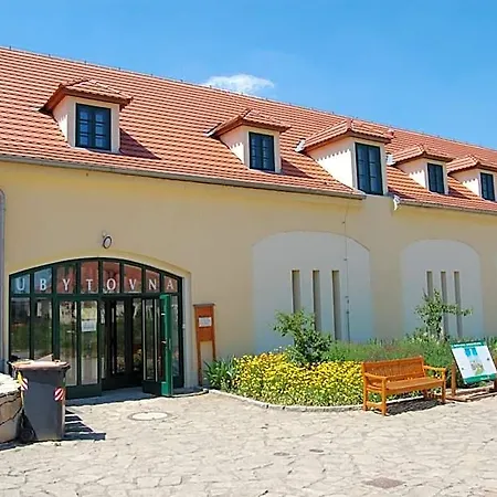 Toulcuv Dvur Hostel