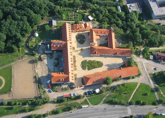 Toulcuv Dvur * Prag